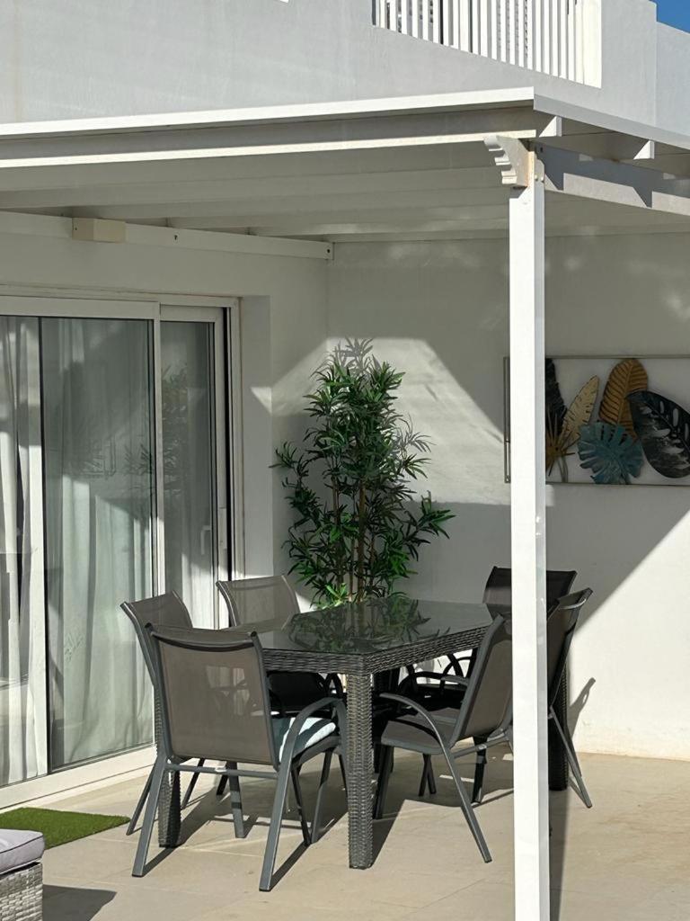 Villa Rosa Playa Blanca Luxury 2 Bed 2 Bath Villa With Private Pool, Patio エクステリア 写真